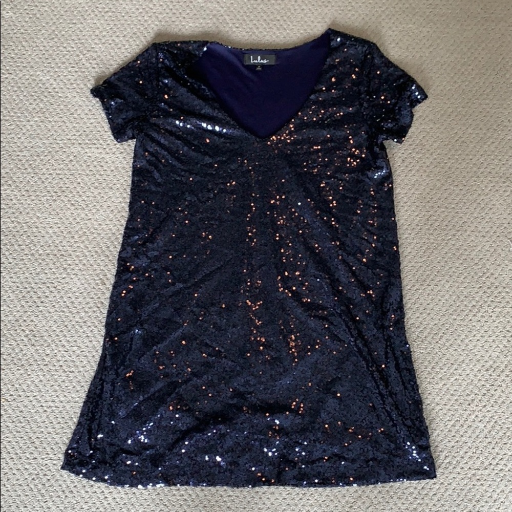 Glimmer LuLus T shirt V neck dress